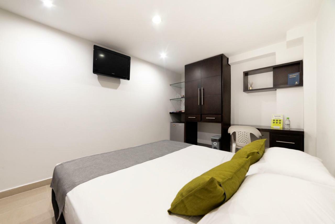 Ayenda 1236 Platinum Plaza Hotel Medellin Exterior photo