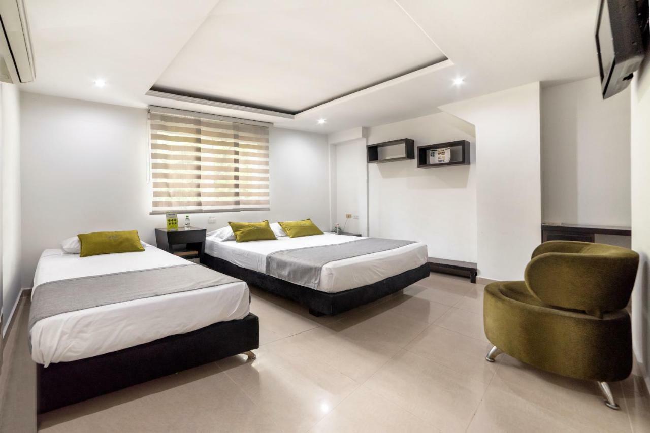 Ayenda 1236 Platinum Plaza Hotel Medellin Exterior photo