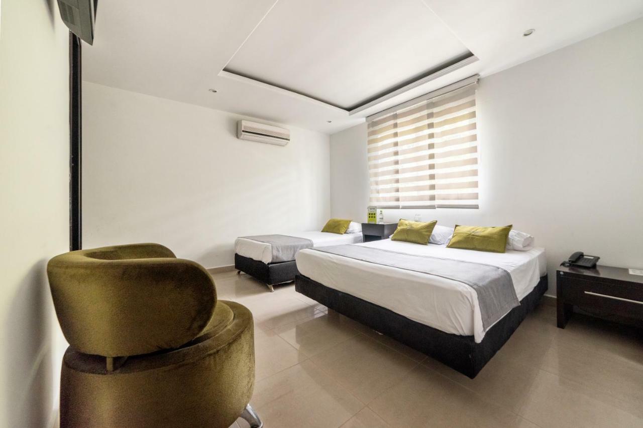 Ayenda 1236 Platinum Plaza Hotel Medellin Exterior photo